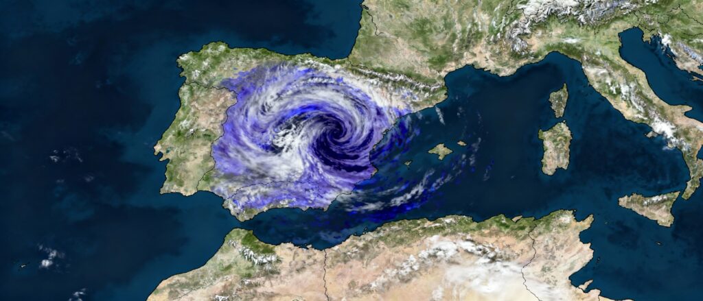 Mapa meteorológico que muestra el paso de la borrasca Claudia sobre la península ibérica con fuertes lluvias y viento