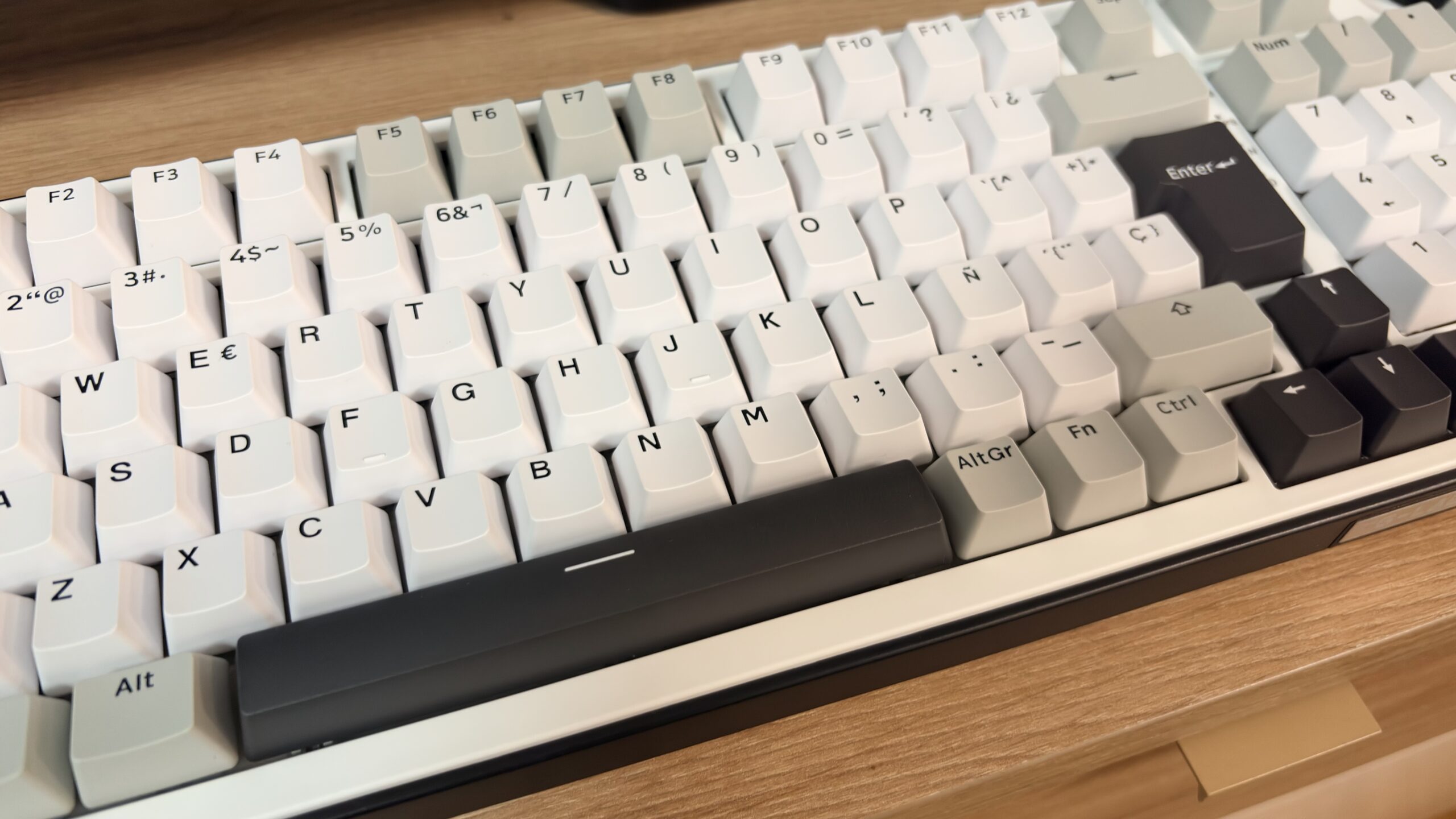The G-Lab Keyz Elite 400