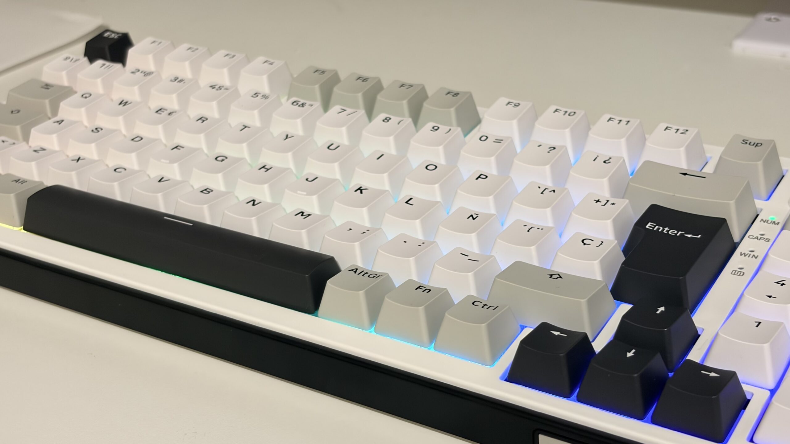 The G-Lab Keyz Elite 400